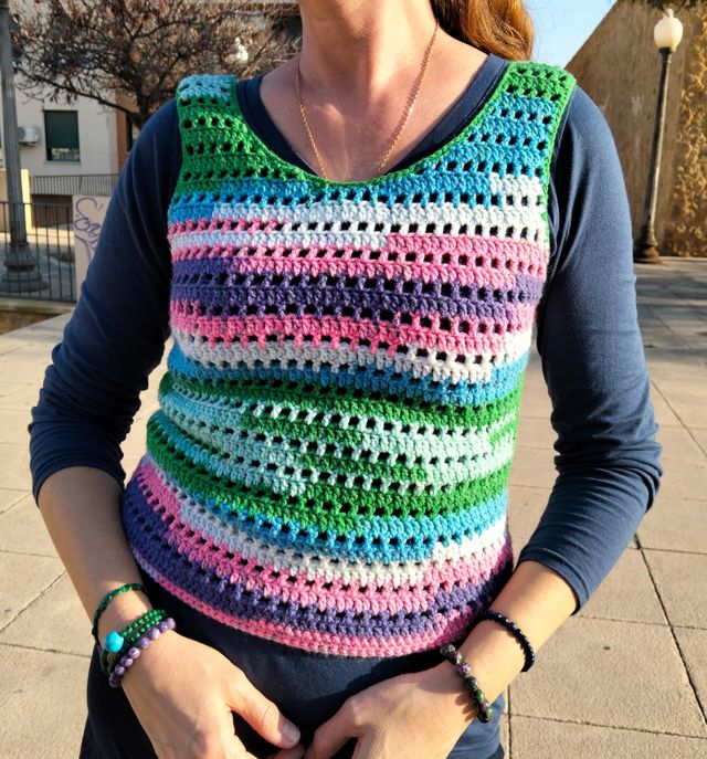 Camiseta de mujer tejida a mano handmade