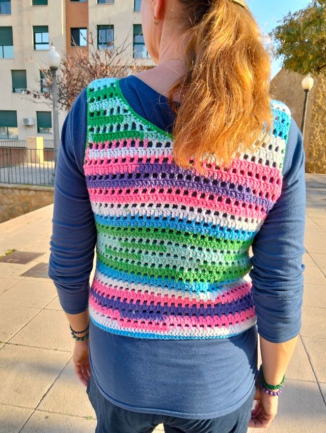 Camiseta de mujer tejida a mano handmade