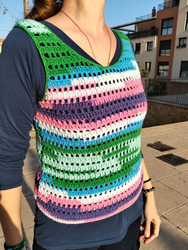 Camiseta de mujer tejida a mano handmade