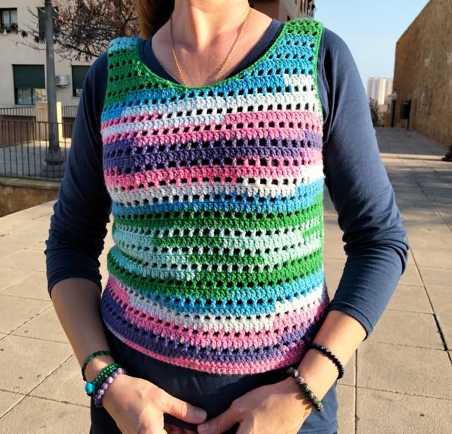 Camiseta de mujer tejida a mano handmade