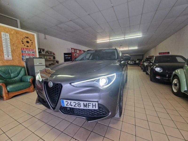 Alfa Romeo Stelvio 2019 - foto 1