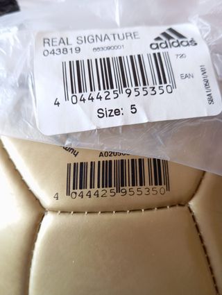 Balón firmado jugadores Real Madrid año 2002