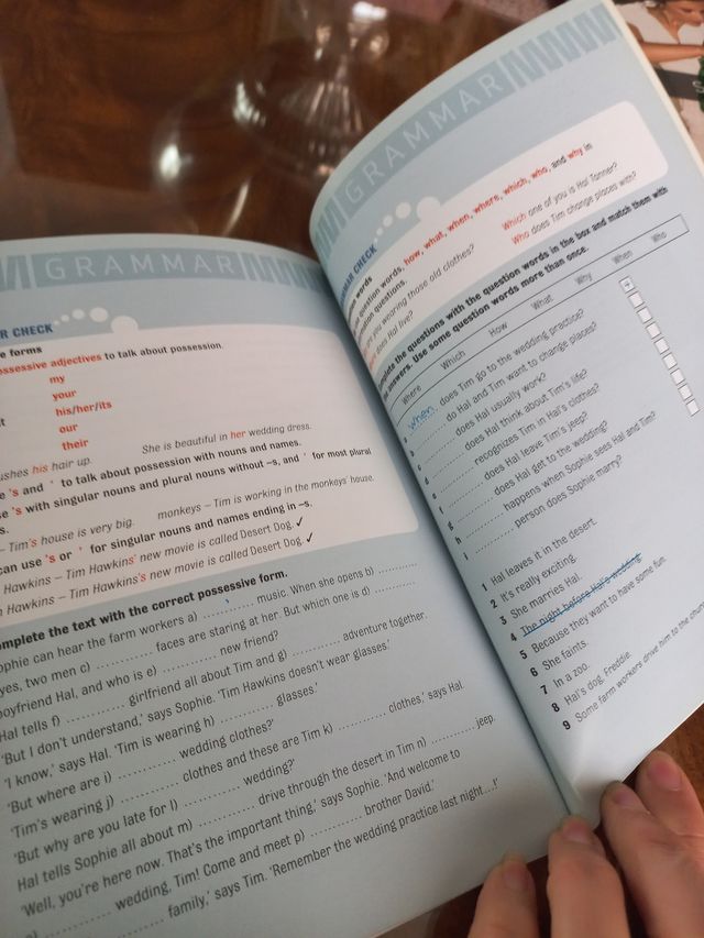 Dominoes Starter. Changing Places Pack (Spanish Edition)