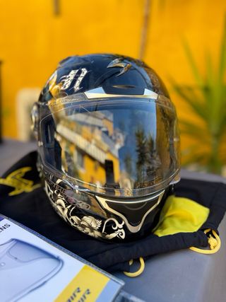 Casco integral mujer.