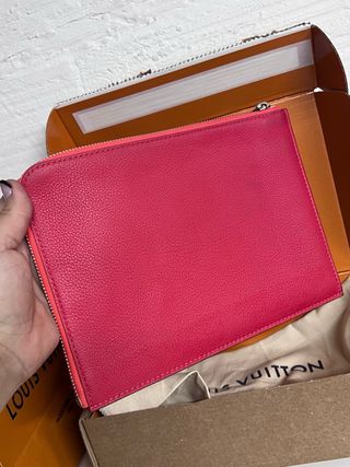Bolso clutch LOUIS VUITTON NUEVO