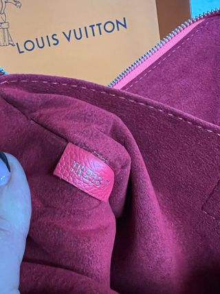 Bolso clutch LOUIS VUITTON NUEVO
