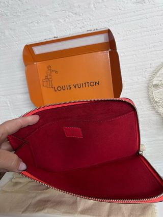 Bolso clutch LOUIS VUITTON NUEVO