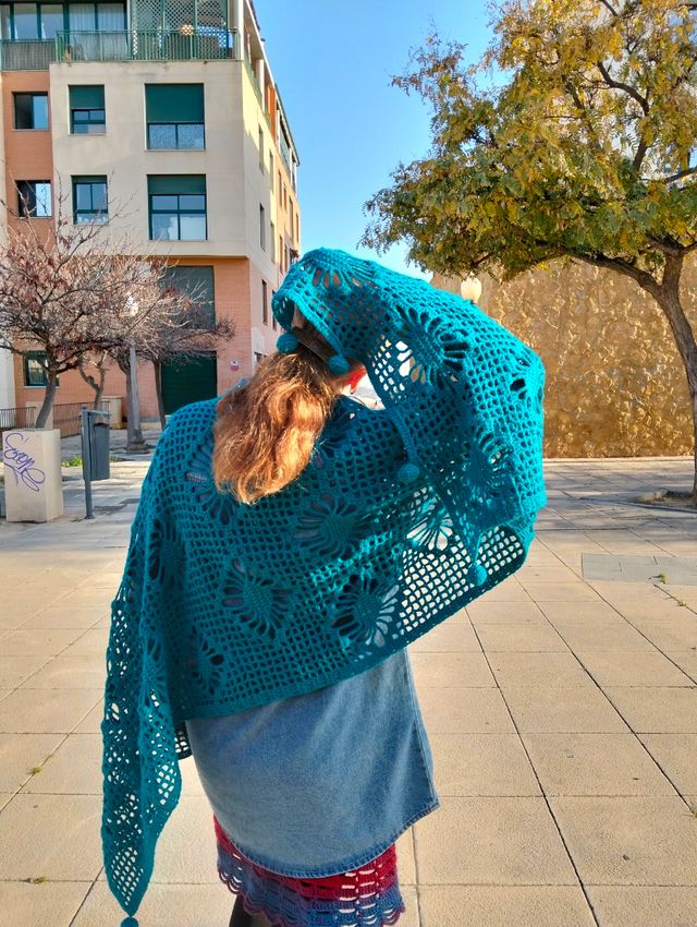 Chal de lana tejido a mano