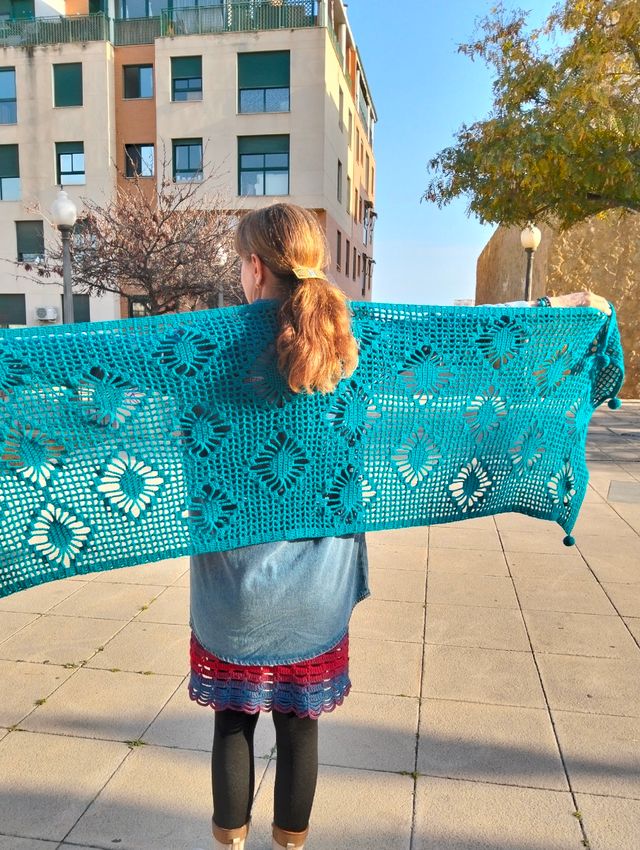 Chal de lana tejido a mano