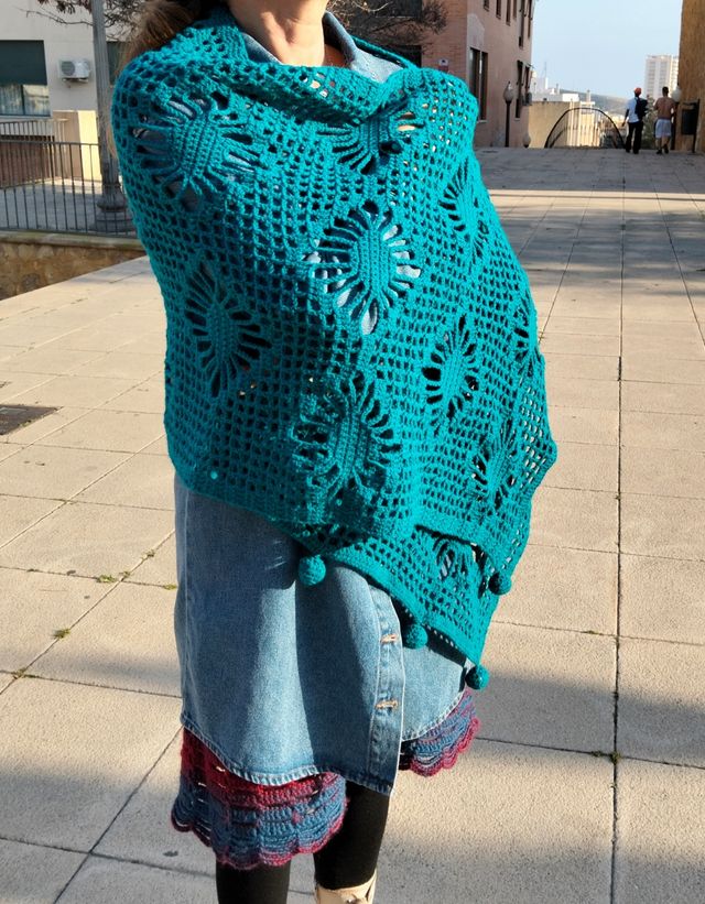 Chal de lana tejido a mano