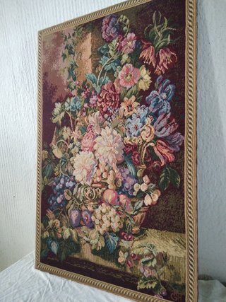 TAPIZ FLORES BORDADO