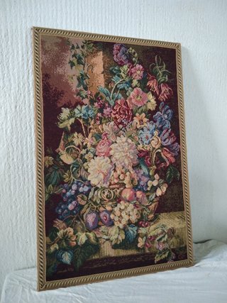 TAPIZ FLORES BORDADO