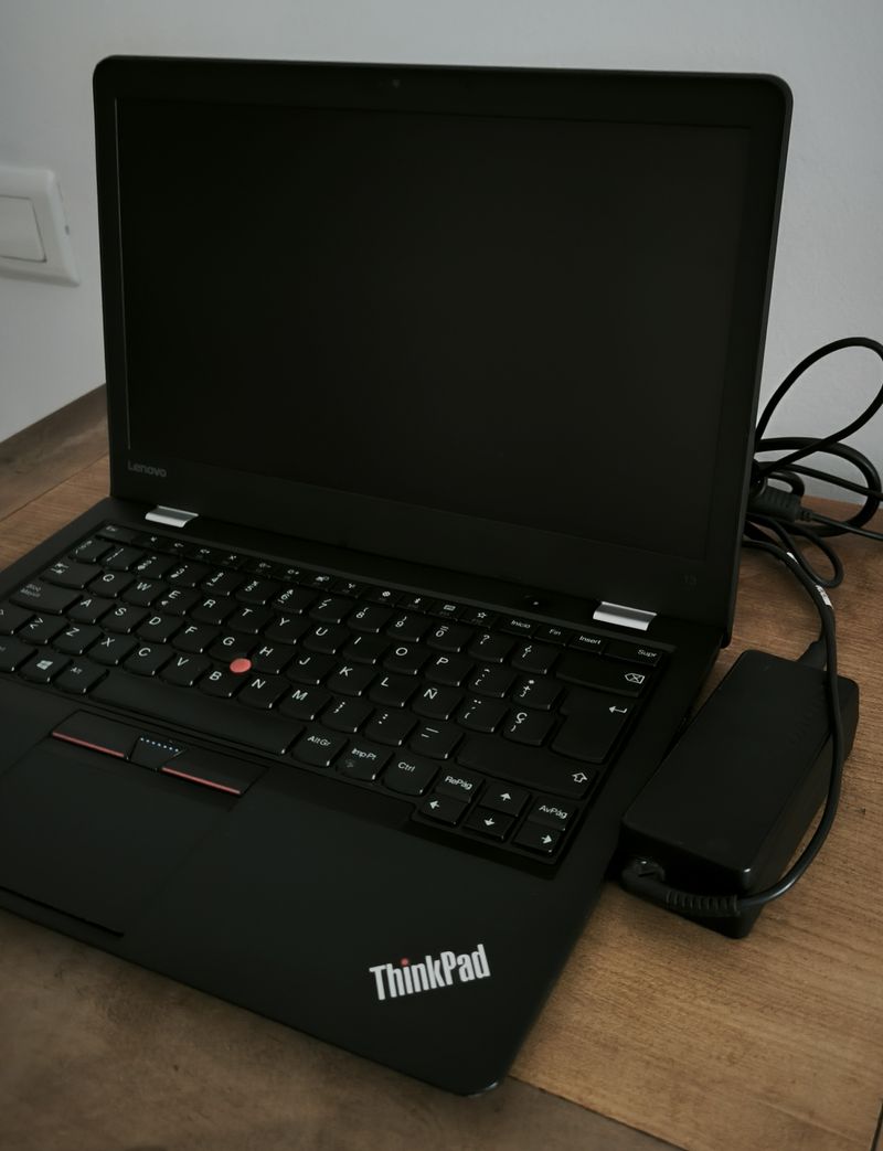 PC LENOVO/ 8GB RAM / I5-7TH/ THINKPAD afbeelding 10