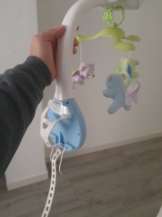 Colgador móvil para cuna
