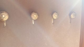 Specchio vintage con cornice dorata