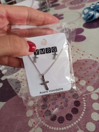 Conjunto pendientes y collar Cruz, nuevo