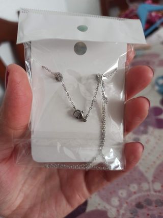Conjunto pendientes y collar Cruz, nuevo