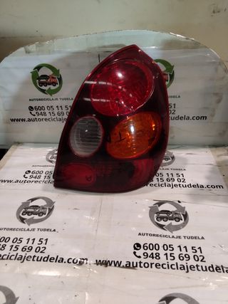 PILOTO TRASERO DERECHO TOYOTA COROLLA 815501E130