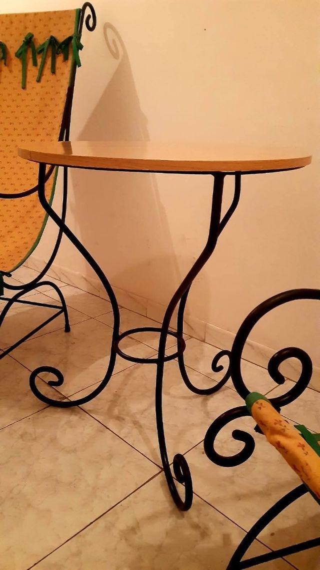 Juego de forja artesanal para jardín