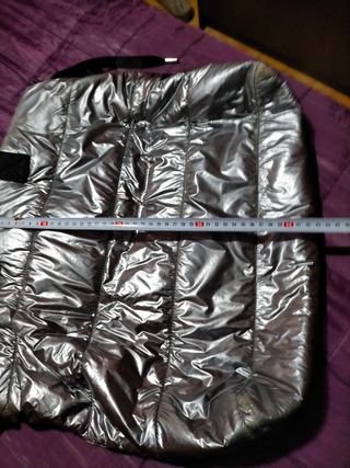 Vendo bolso plateado 