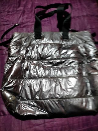 Vendo bolso plateado 