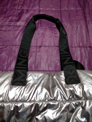 Vendo bolso plateado 