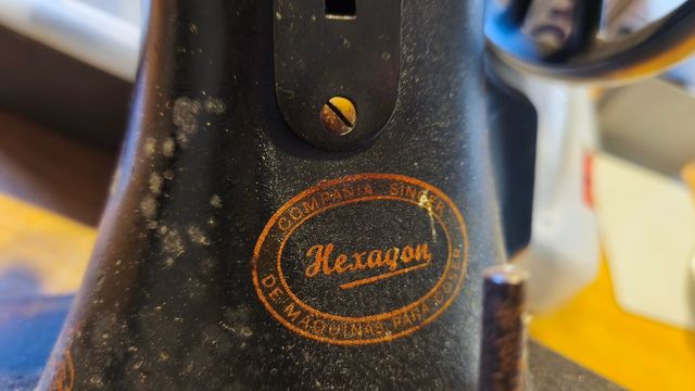 Máquina coser antigua