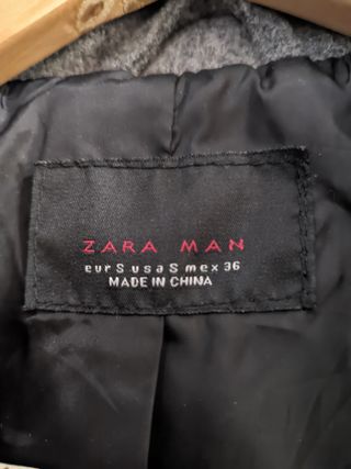 Trenca hombre Zara Man (Talla S) gris 60% lana