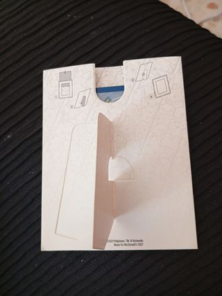 Carta Pokémon y mini cuadro