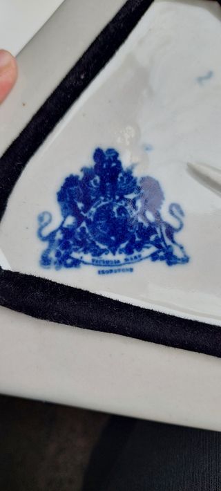 Quesera Victoria Ware Ironstone