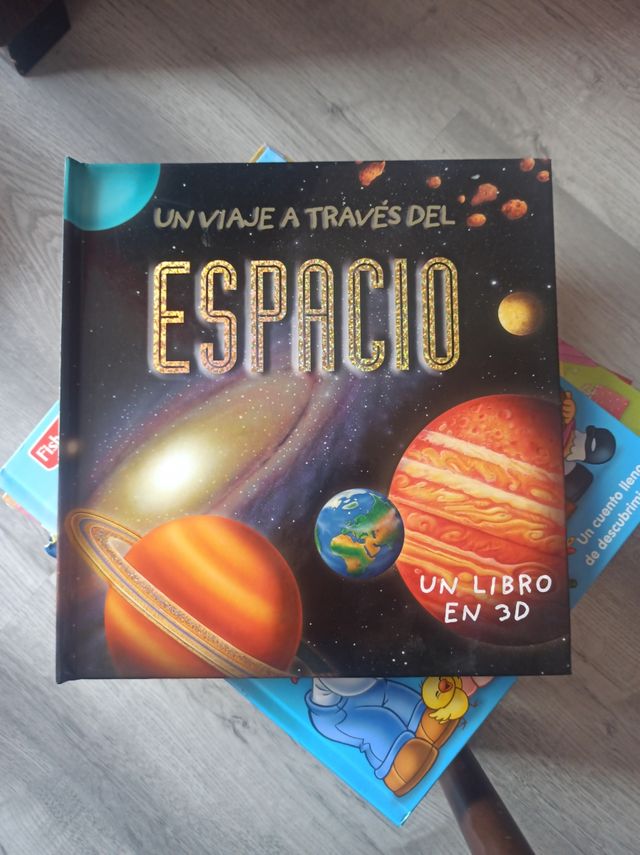 Un viaje a través del espacio (Spanish Edition)