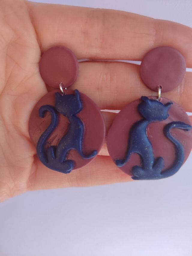 Pendientes de gatos