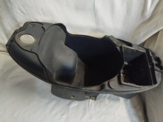 Piaggio Liberty  Baul bajo asiento
