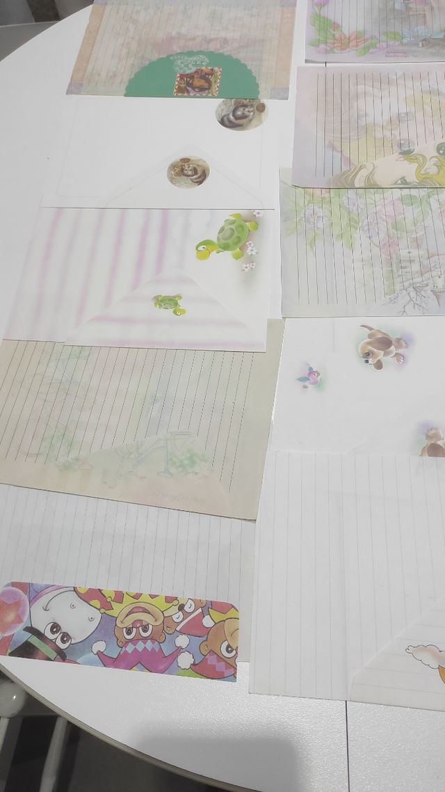 Tres lotes de 10 hojas cada uno y sobres