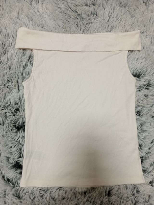 Camiseta hombros descubiertos talla M