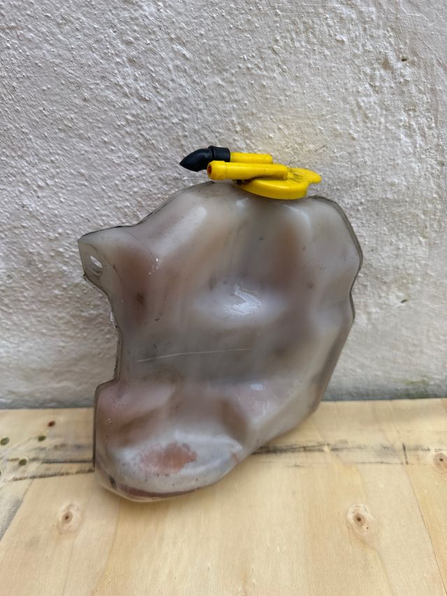 Vaso expansao Subaru Vivio