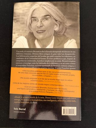 Muerte entre líneas