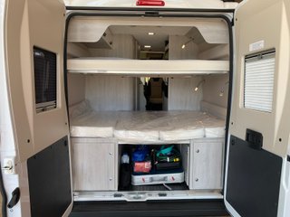 Alquiler Furgoneta Camper Van