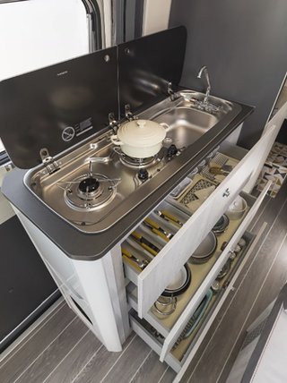 Alquiler Furgoneta Camper Van