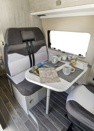 Alquiler Furgoneta Camper Van