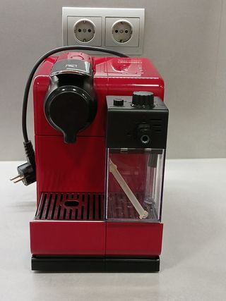 Cafetera Nespresso DeLongui