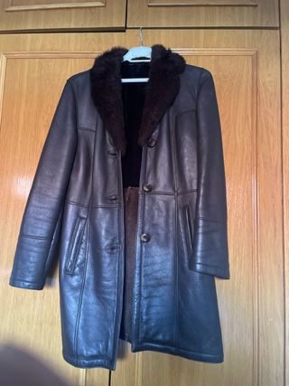 Abrigo de piel . Talla 40