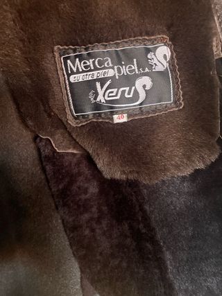 Abrigo de piel . Talla 40