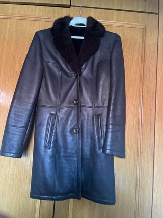 Abrigo de piel . Talla 40