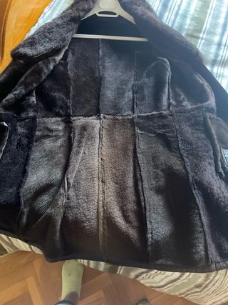 Abrigo de piel . Talla 40