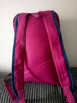 Mochila Decathlon 10L fucsia morado