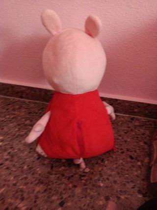 Peluche Peppa pig interactiva
