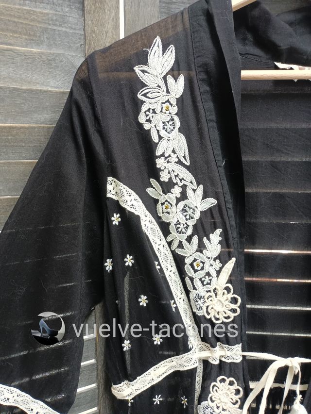 Kimono bordado asimétrico JOT * M-L