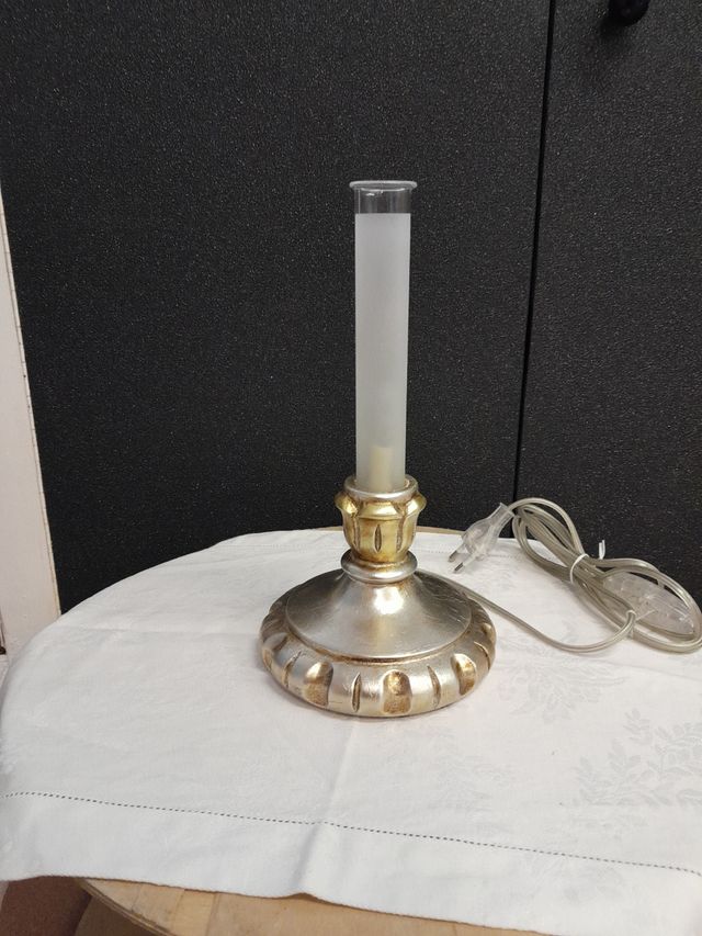 Lume in legno finitura argento