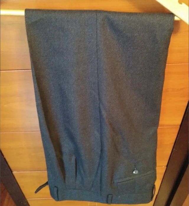 **Pantalón caballero invierno de vestir. Talla 44.